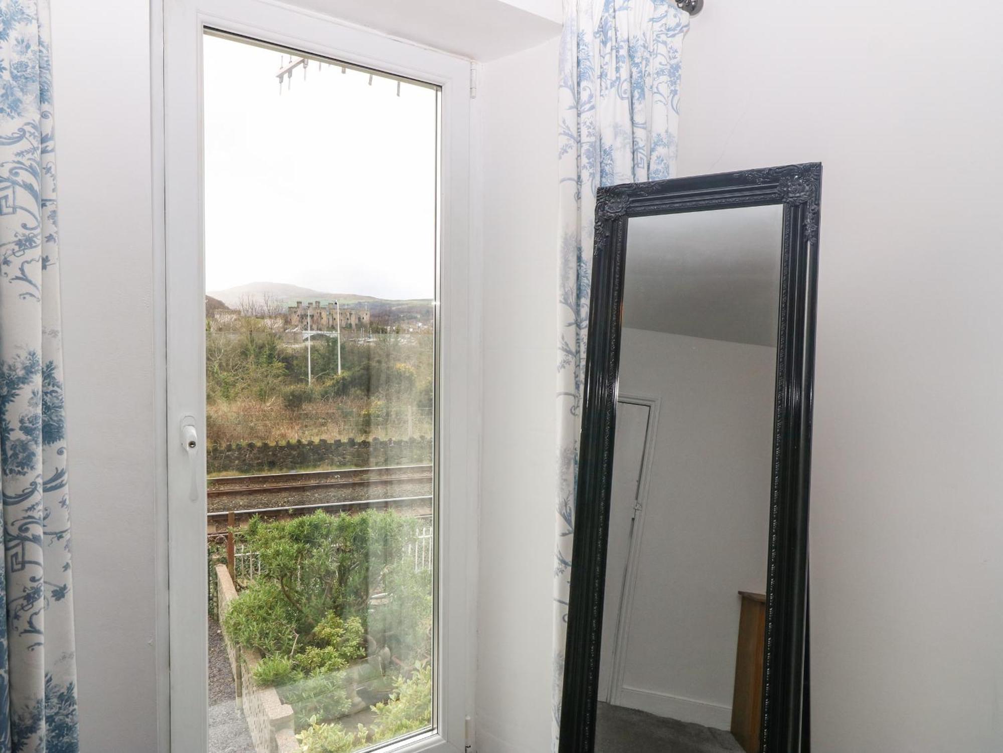 Platform 13 Railway Cottage Llandudno Junction Bagian luar foto
